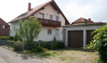 Einfamilienhaus in Angersdorf - Seitenansicht mit Balkon