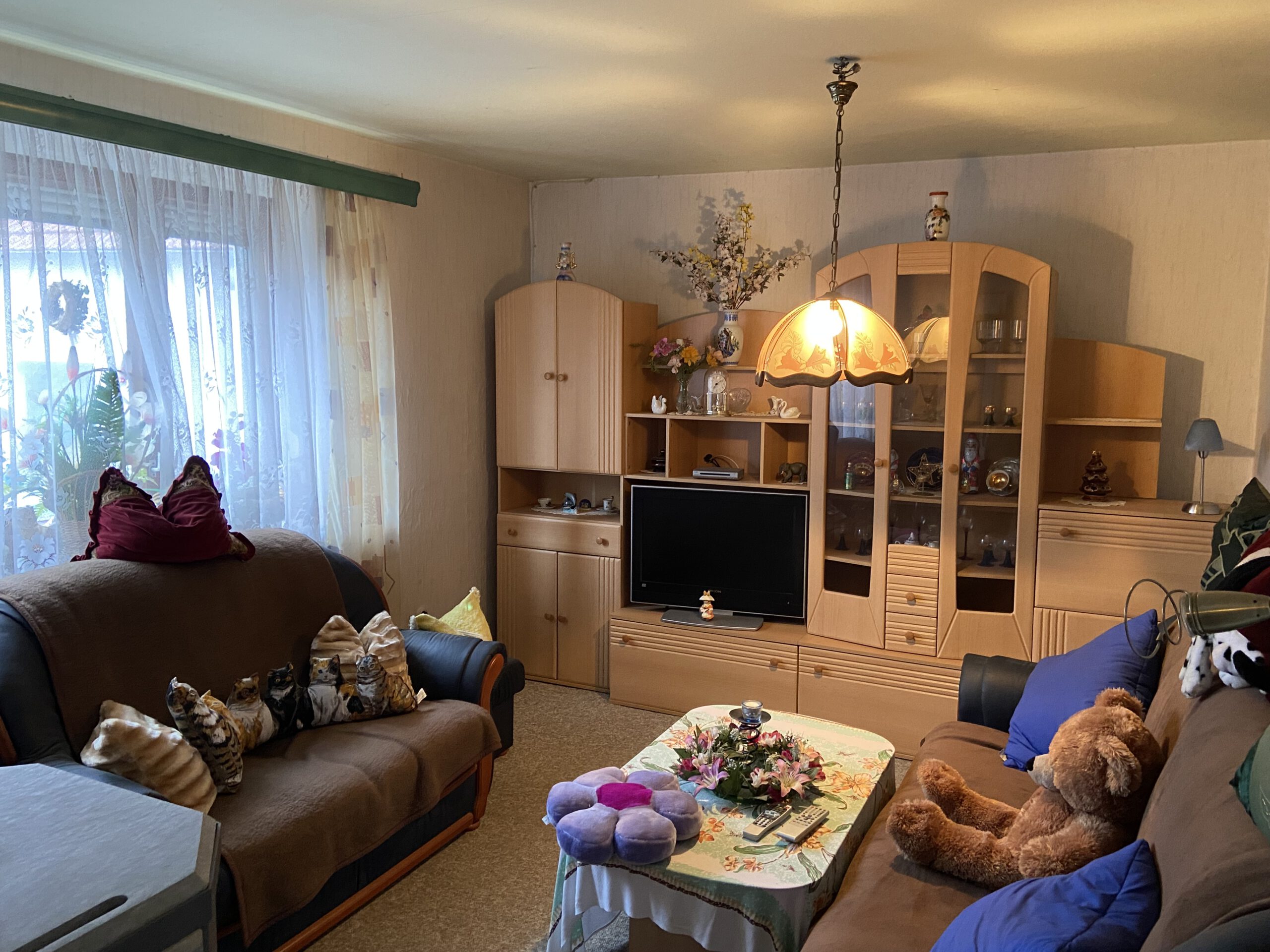 Ein- bis Zweifamilienhaus in Lodersleben - Wohnzimmer