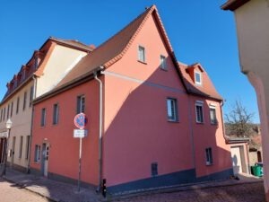 Einfamilienhaus in Wettin - seitliche Straßenansicht