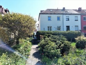 Schollehaus - Blick vom Garten zur Hinteransicht