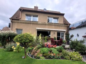 Zweigenerationenhaus - Blick vom Garten