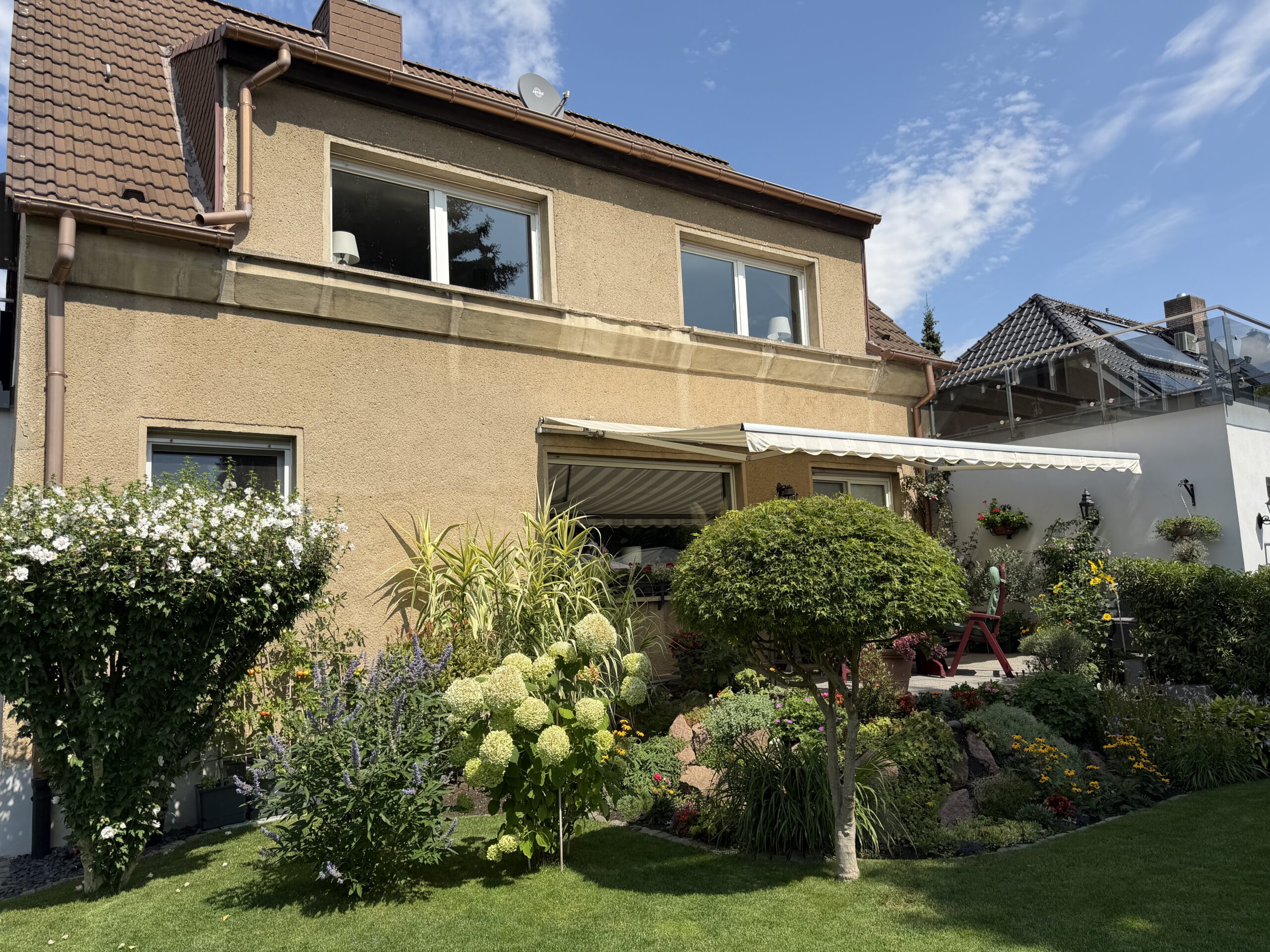Zweigenerationenhaus - Gartendetail