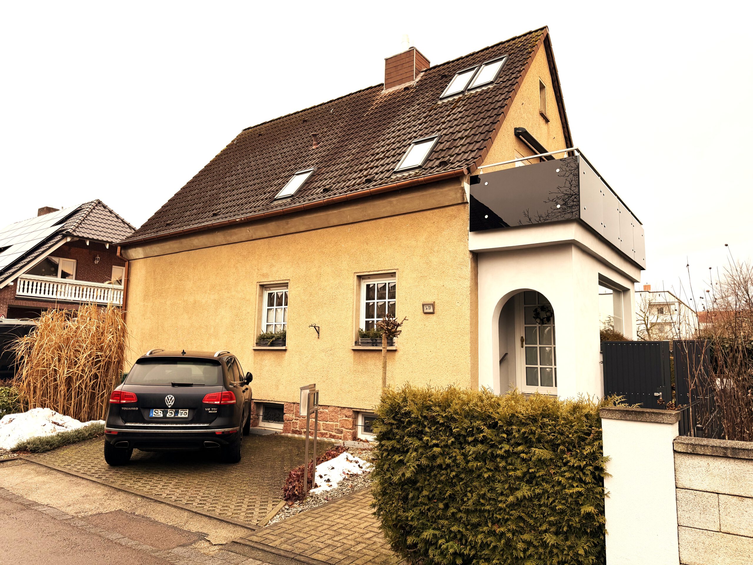 Zweigenerationenhaus - Straßenansicht