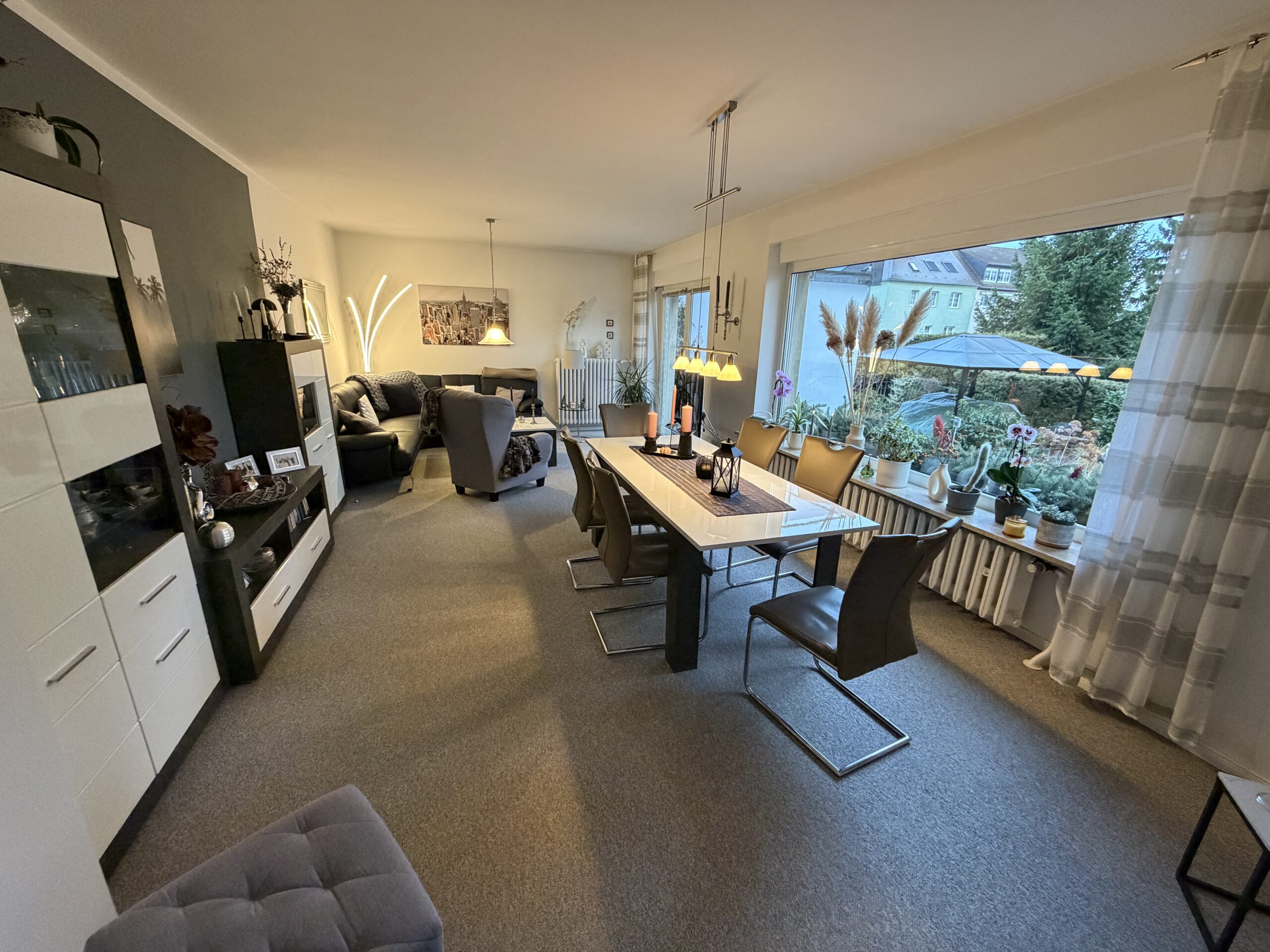 Zweigenerationenhaus - Wohnzimmer Erdgeschoss