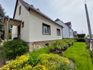 Einfamilienhaus in Braunsbedra - Straßenansicht