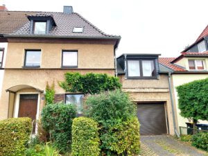 Reihenendhaus - Straßenansicht