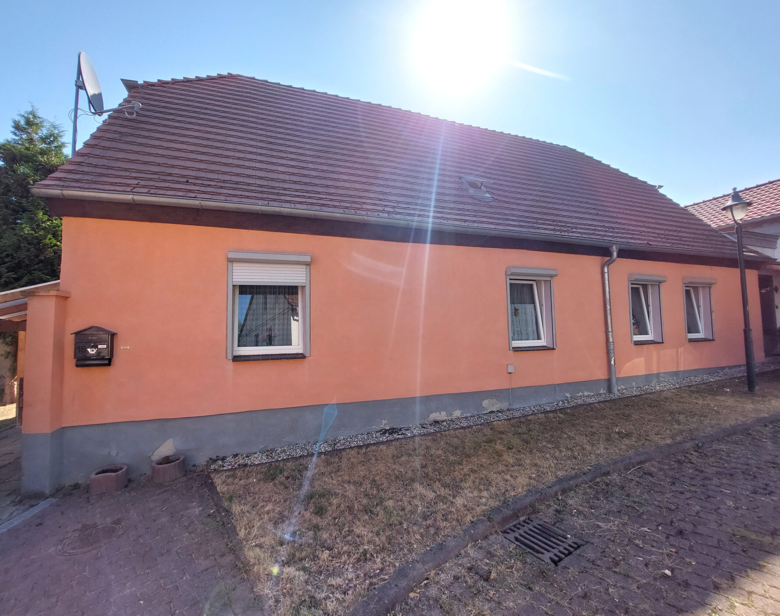 Einfamilienhaus in Niemberg - Straßenansicht